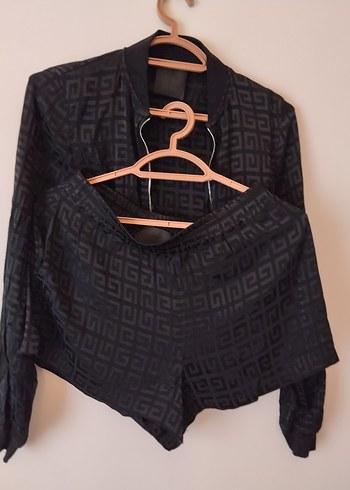 GIVENCHY ürünü