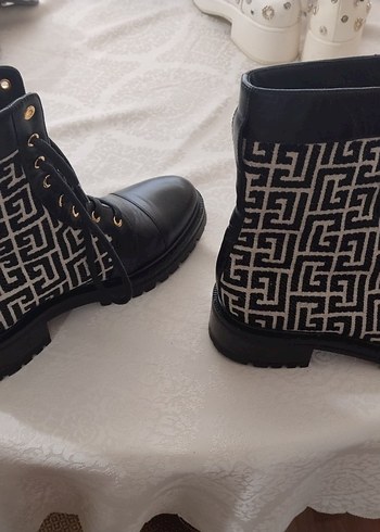 Balmain ürünü
