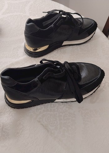 Louis Vuitton ürünü