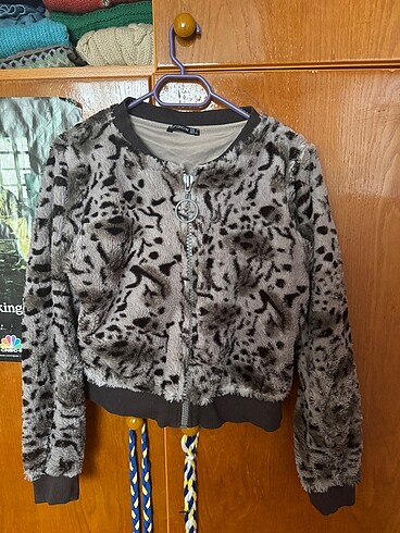 Leopar desenli hırka