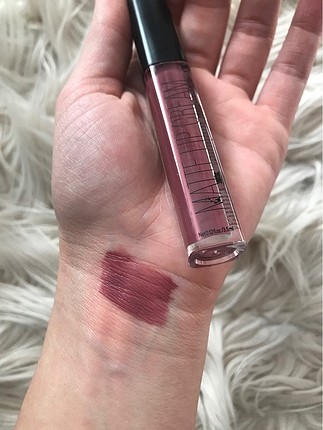 Beden mor Renk H&M lip gloss