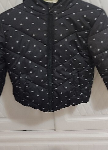 Erkek çocuk için kapşonlu mont 