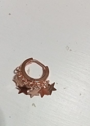 Yıldız pulDetaylı Mini Altın renkli Küpeler - Görsel 4