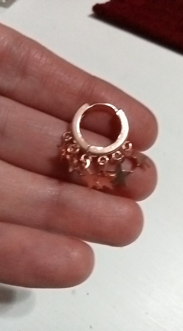 Yıldız pulDetaylı Mini Altın renkli Küpeler - Görsel 2