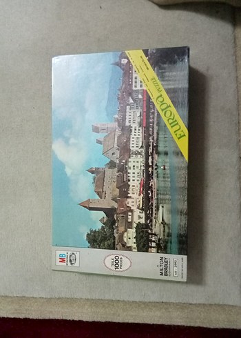 Milton Bradley 1000 Parça Puzzle - Şehir Manzarası yurtdışı - Görsel 5