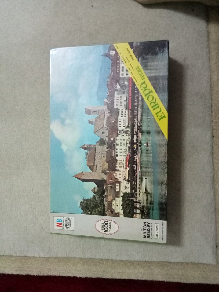 Milton Bradley 1000 Parça Puzzle - Şehir Manzarası yurtdışı - Görsel 5