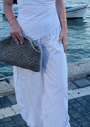 Diğer El Yapimi Metalik Gri Orgu Clutch Canta