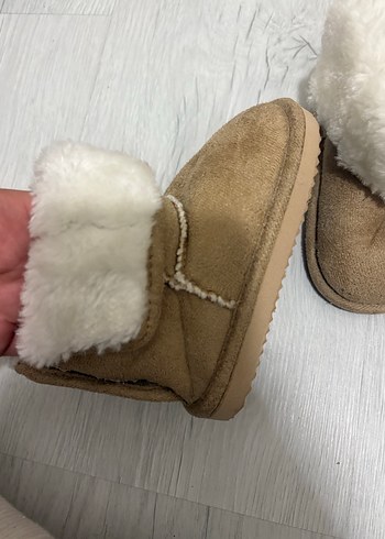 Kızlar için Bej Kürklü Sıcak Ev Terliği - Görsel 2