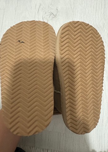 Kızlar için Bej Kürklü Sıcak Ev Terliği - Görsel 3