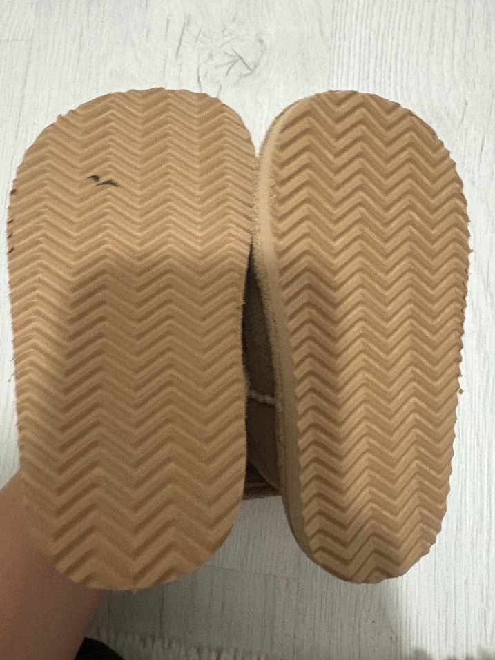 Kızlar için Bej Kürklü Sıcak Ev Terliği - Görsel 3