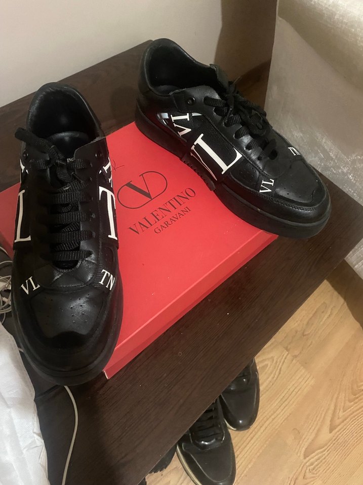 Valentino Garavani Siyah VLogo Sneaker — görsel 2/5