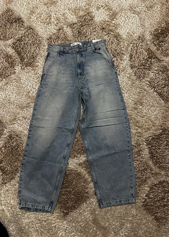 Bershka Yikamali Mavi Denim Jean