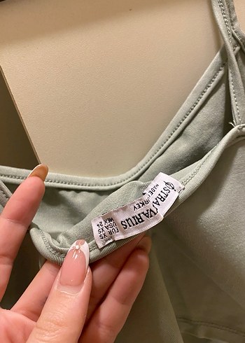 xs Beden stradivarius yeşil crop atlet