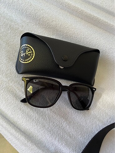 Ray ban güneş gözlüğü