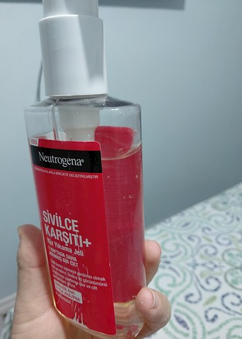 Neutrogena Sivilce Karsiti Jel