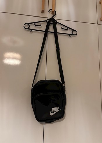 Nike Siyah Kadin Omuz Cantasi