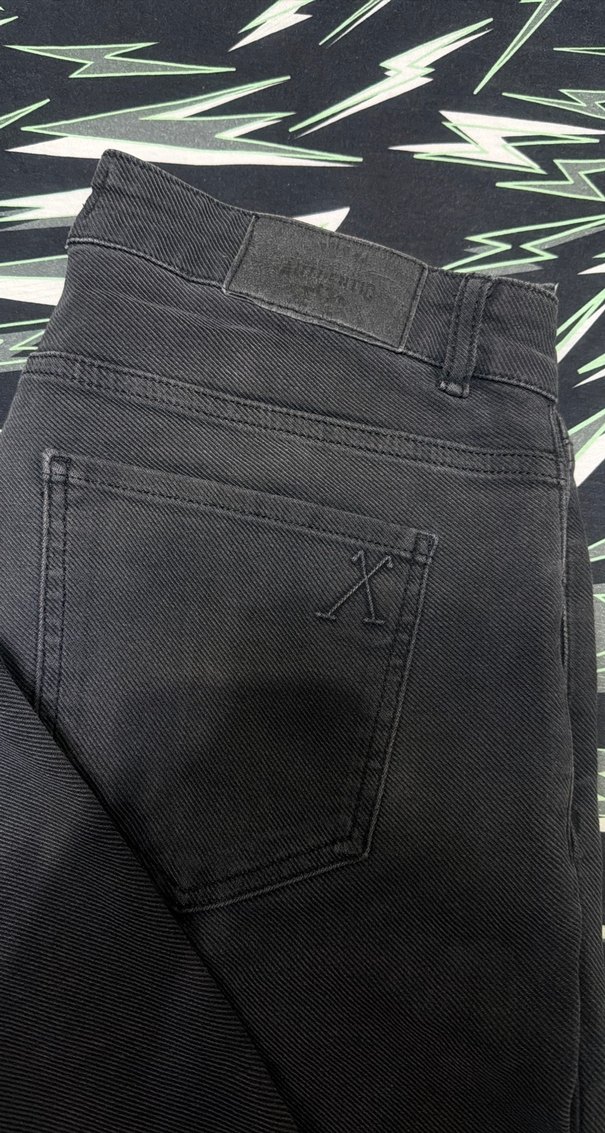 Siyah Düğmeli Erkek Denim Pantolon - Görsel 5