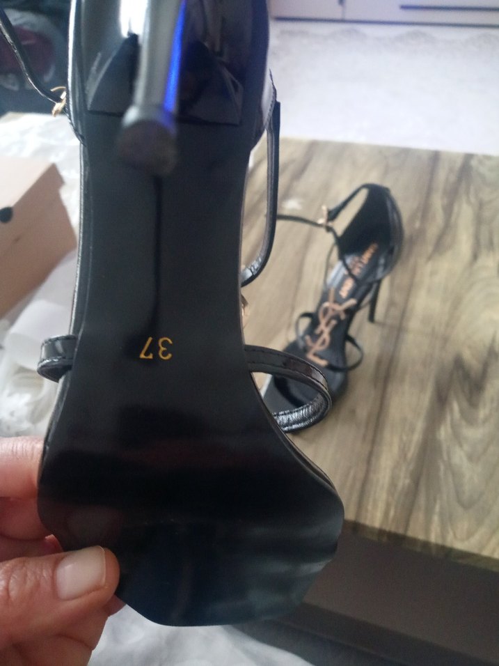 Siyah parlak topuklu abiye ayakkabı - Görsel 5