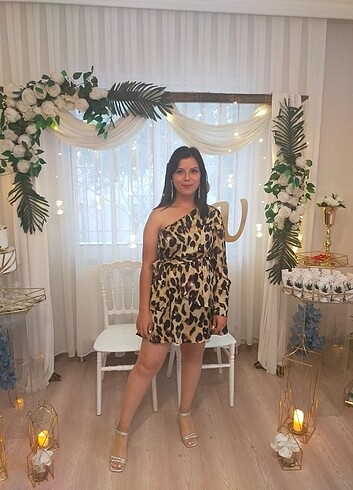 Leopar desenli elbise
