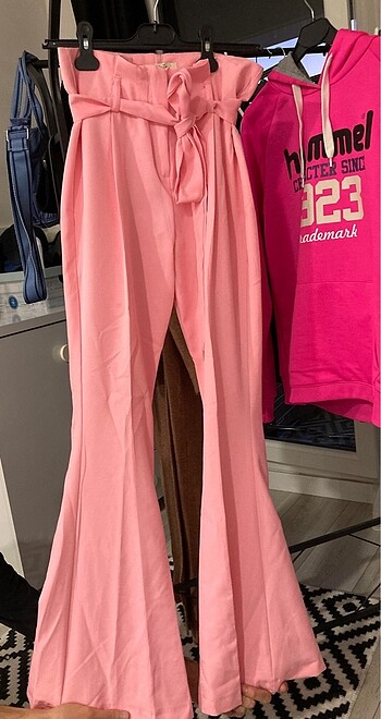 Bershka Pudra pembesi ispanyol paça pantolon
