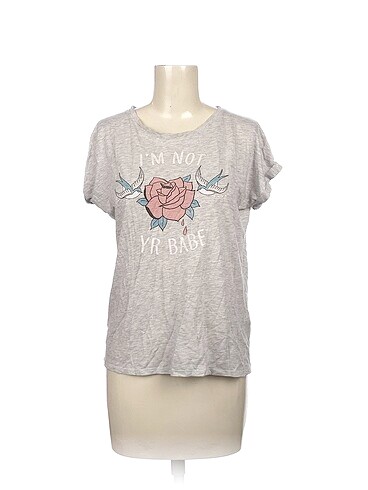 Mavi T-shirt %70 İndirimli.