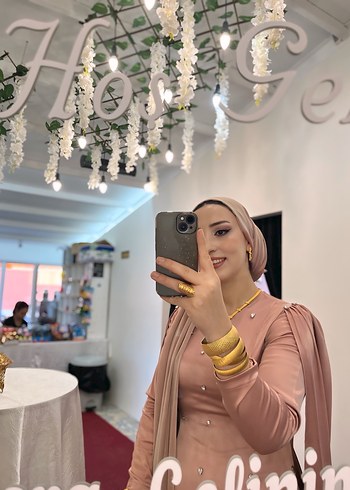Abiye Pelerinli taşlı saten abiye