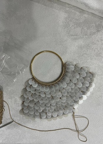 Diğer Gümüş Payetli Metal Halka Saplı Çanta