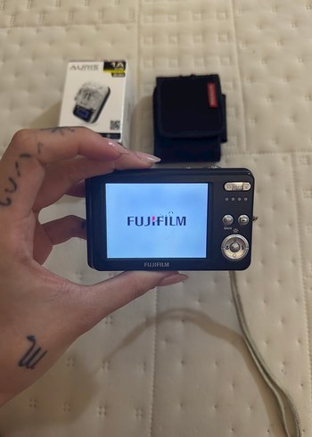 Fujifilm Finepix J20 Siyah Dijital Kamera - Görsel 2