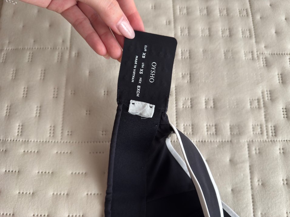 Oysho Siyah Beyaz Şeritli Sporcu Sütyeni - Görsel 5