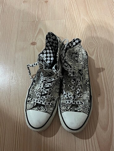 Converse desenli ayakkabı