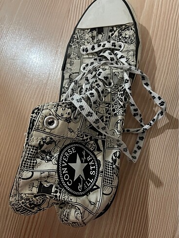 38 Beden Converse desenli ayakkabı