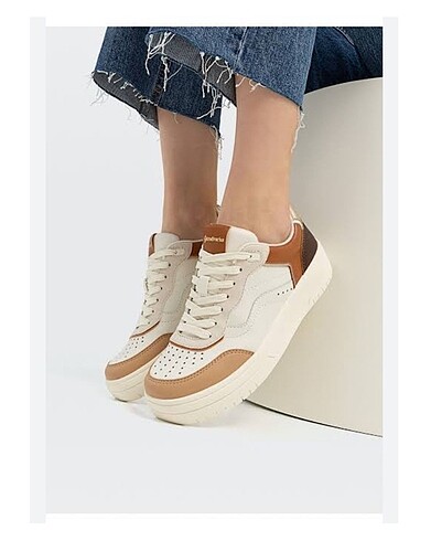 stradivarius spor ayakkabı