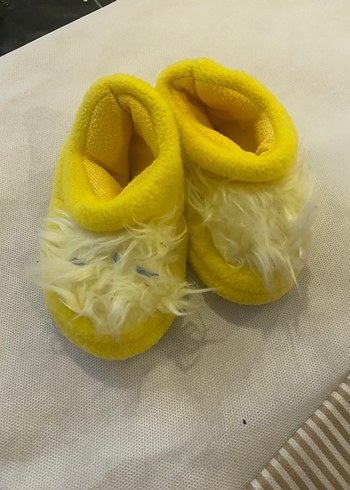 Kızlar için Sarı Kürklü Sıcak Panduf - Görsel 4