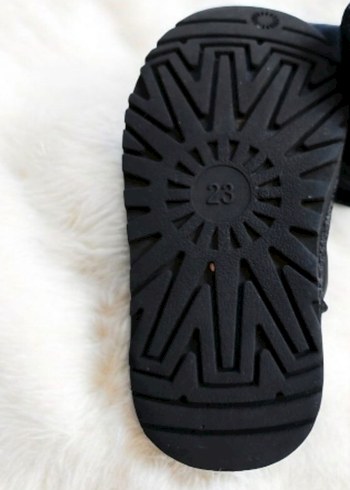 23 Beden Ugg kürklü çocuk bot