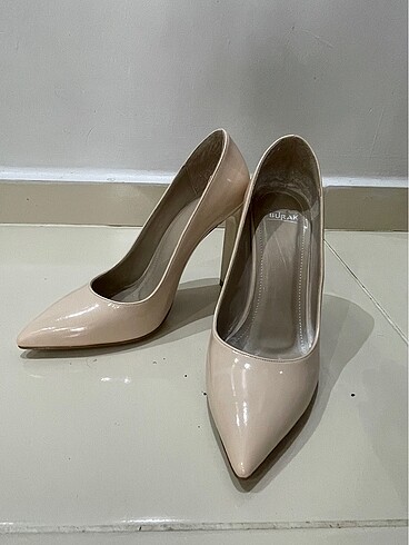 Rugan ten rengi stiletto
