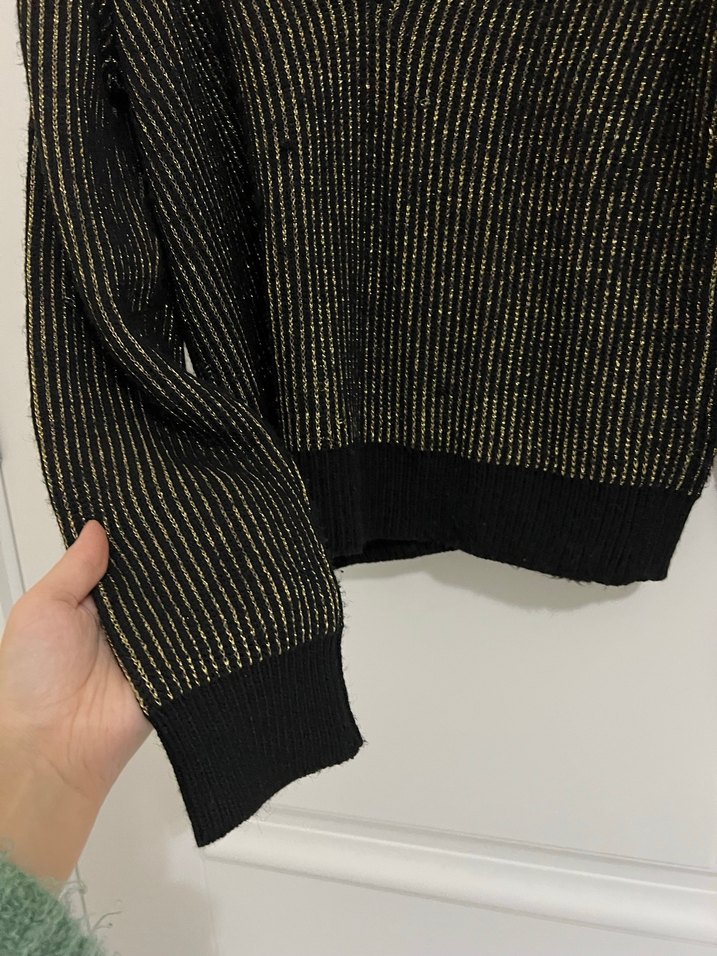 Koton Marka Siyah V Yakalı Kadın Triko Kazak - Görsel 3