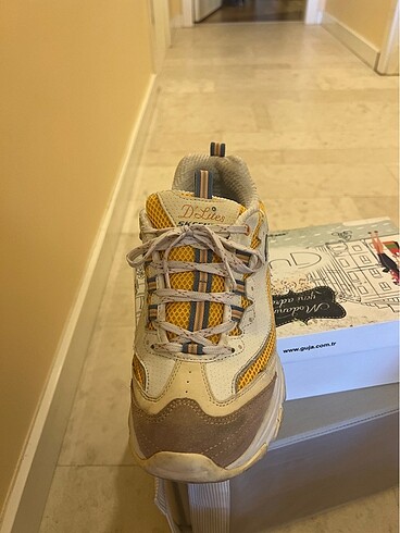 39 Beden Skechers spor ayakkabı