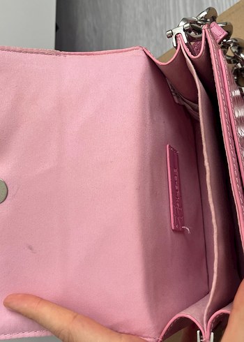 Bershka Pembe Zincir Detaylı Yılan Derisi Desenli Çanta - Görsel 8