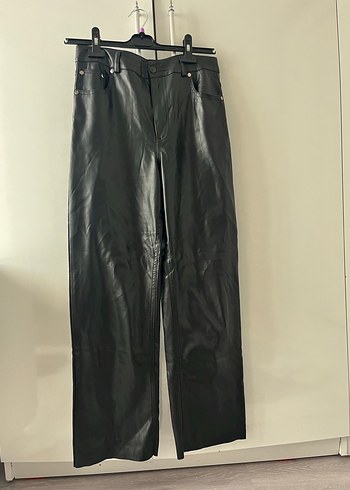Siyah Vatkalı Deri Pantolon - Görsel 6