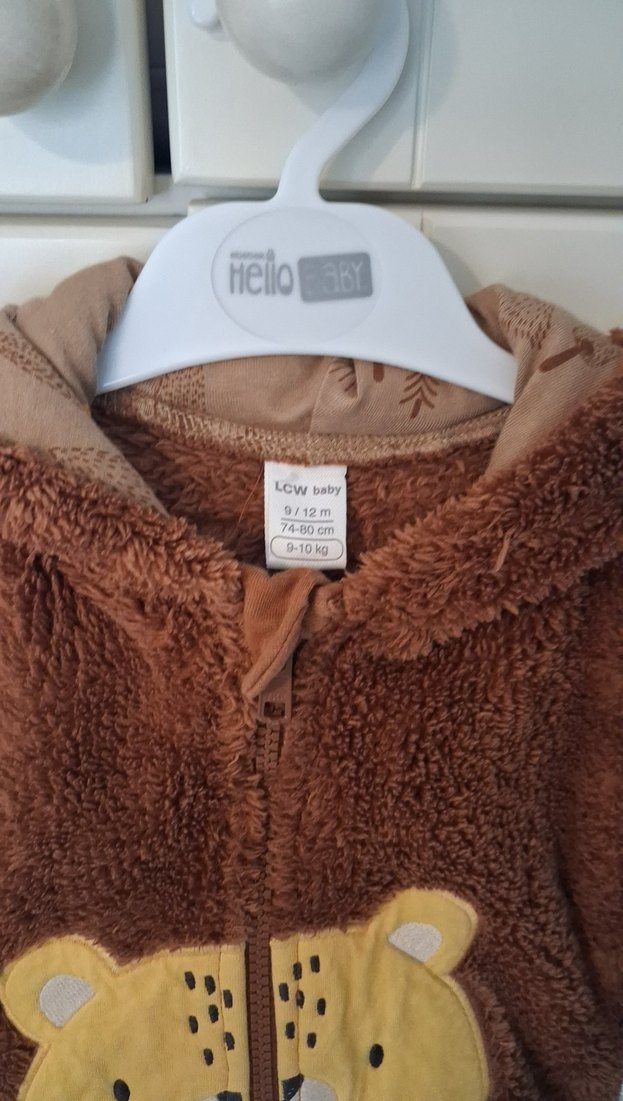 Kahverengi Kapüşonlu Erkek Çocuk Peluş Ceket - Görsel 2