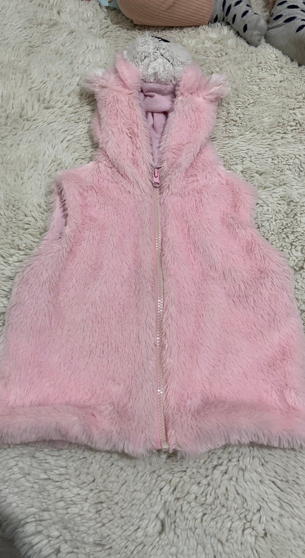 Kız Çocuk Pembe Kapüşonlu Kürklü Yelek - Görsel 2