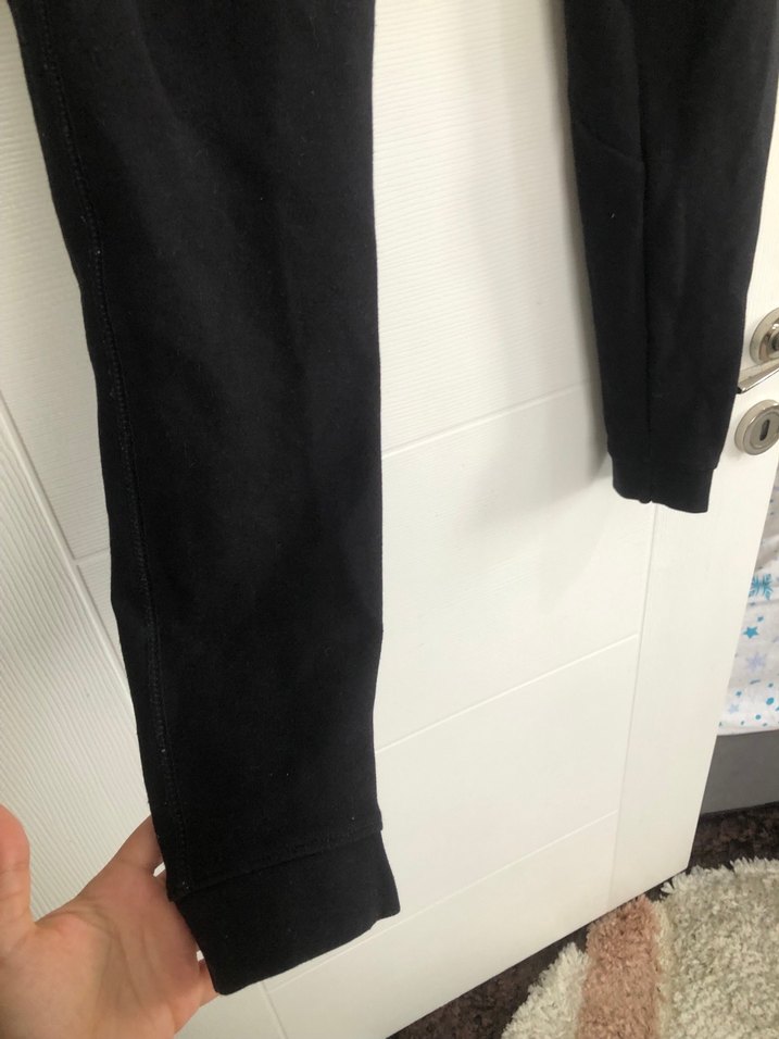 Pull&Bear Siyah Rahat Eşofman Altı — görsel 5/9