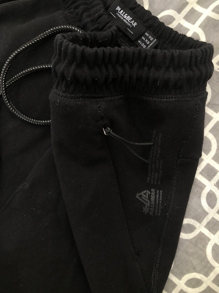 Pull&Bear Siyah Rahat Eşofman Altı — görsel 4/9