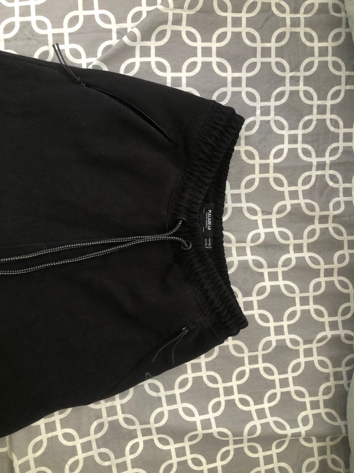 Pull&Bear Siyah Rahat Eşofman Altı — görsel 3/9