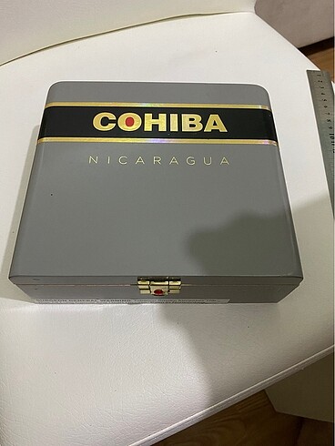 cohıba puro kutusu