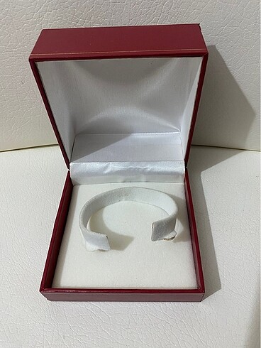 Cartier bilezik kutusu