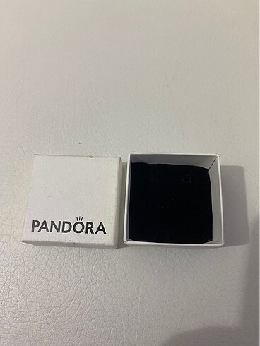 Pandora pandora charm kutusu