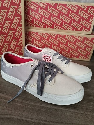 vans ayakkabı #vans#spor Ürün 36.5 dir 