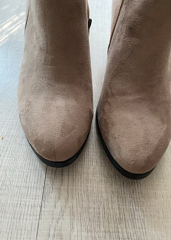Bej Süet Stiletto Topuklu Kadın Bot