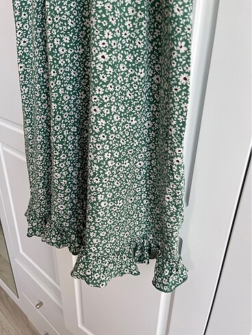 xs Beden yeşil Renk Pull&Bear Günlük Çiçekli Elbise